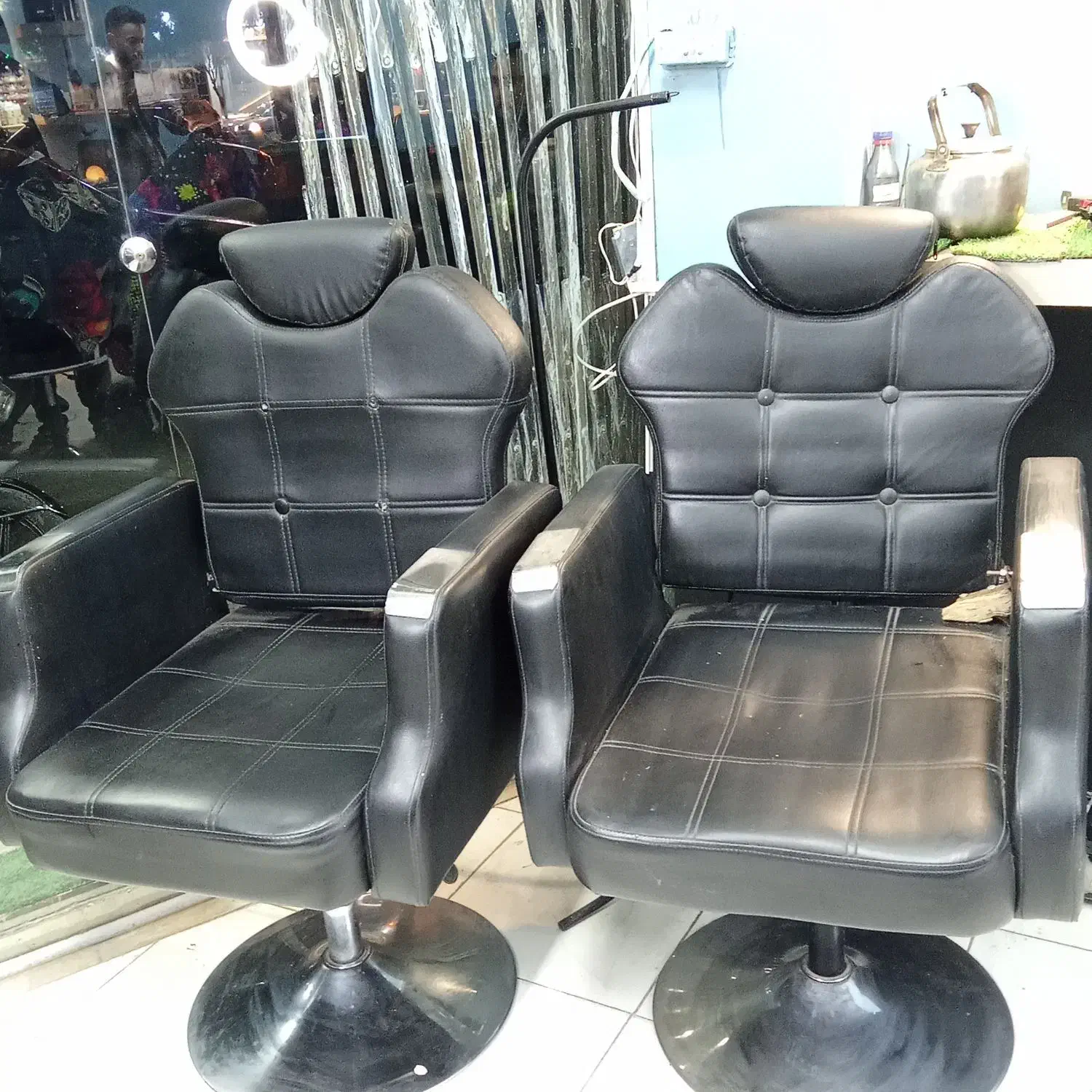 صندلی آرایشگاه|آرایشگاه و سالنهای زیبایی|سبزوار, فقیه سبزواری|دیوار