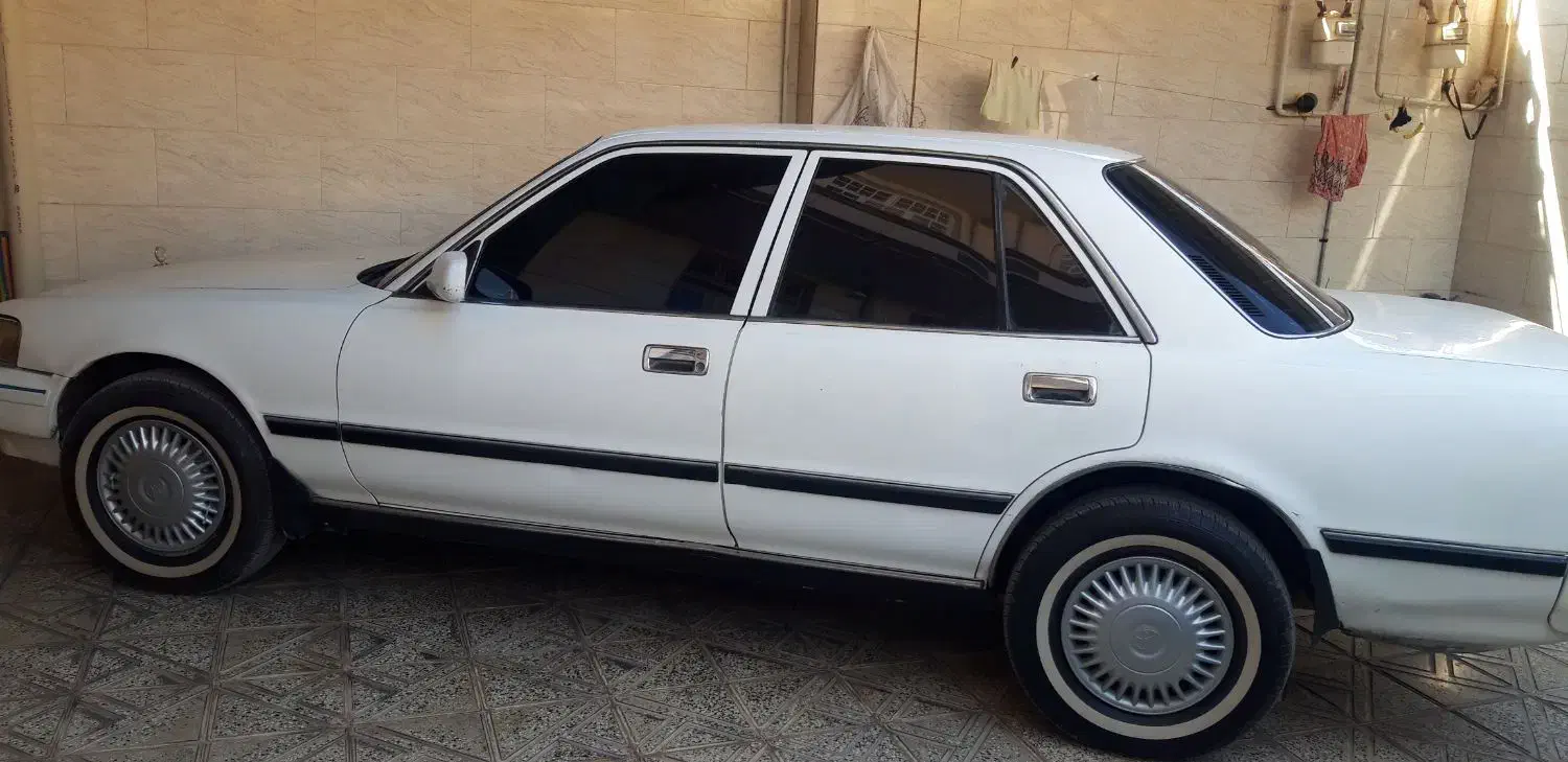 تویوتا کرسیدا|خودرو کلاسیک|ری, کارخانه سیمان|دیوار