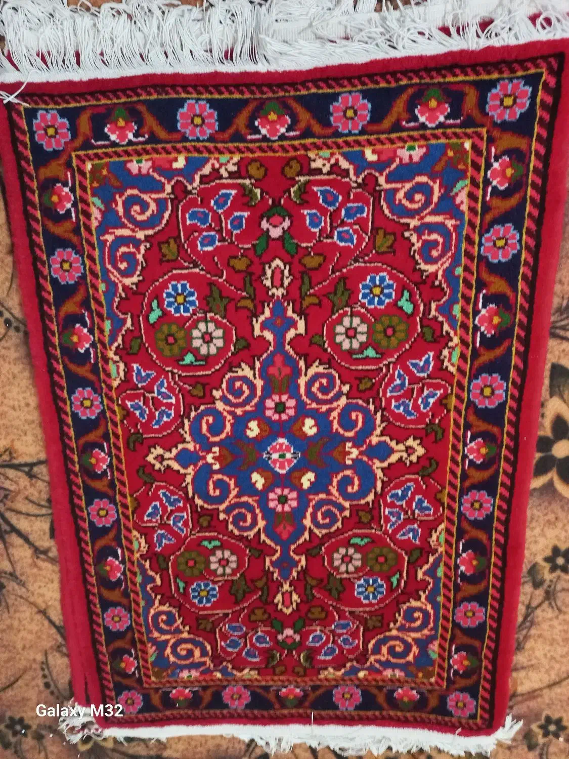 یه تخته فرش دستبافت|فرش|ملایر, |دیوار