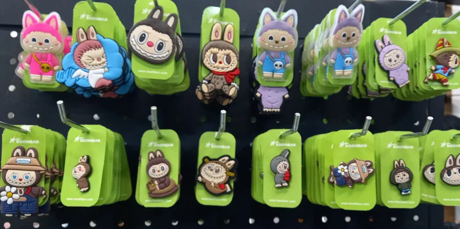 استیکر مخصوص دمپایی|کیف، کفش، کمربند|رشت, توشیبا|دیوار