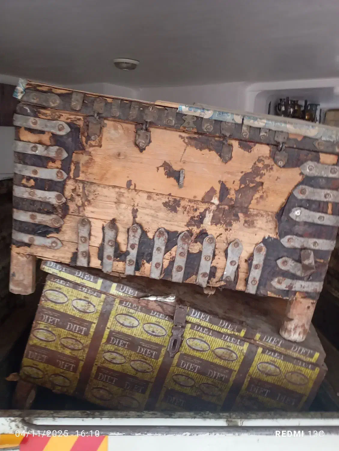 یخدان قدیمی|کلکسیون اشیاء عتیقه|اراک, |دیوار