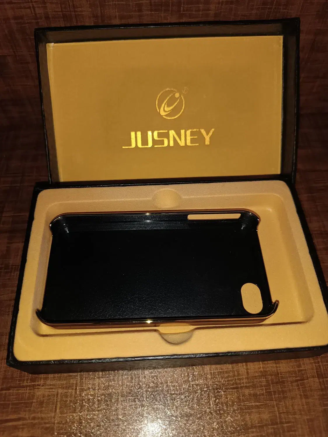 بک کاور آیفون4/4s طلایی و مشکی|لوازم جانبی موبایل و تبلت|شیراز, ترمینال باربری|دیوار