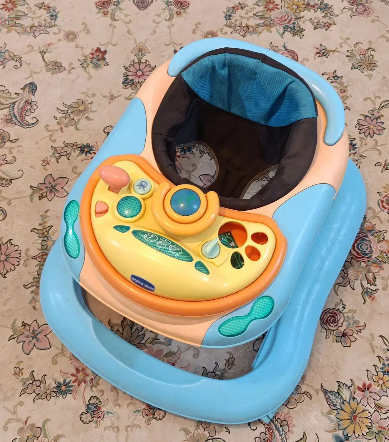 گهواره و روروک|اسباب و اثاث بچه|سبزوار, پیروزی|دیوار