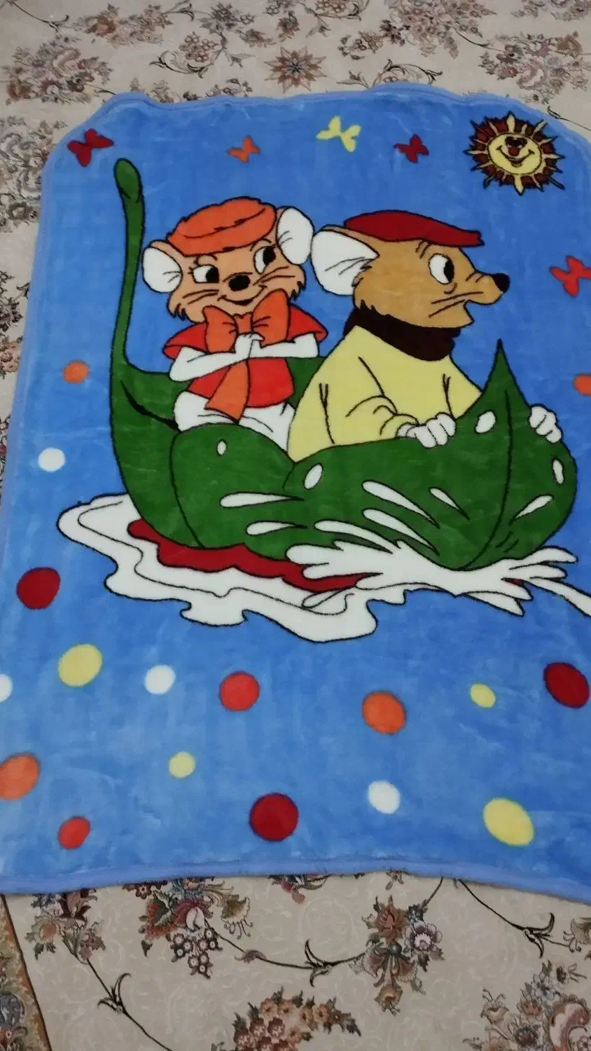 پتو بچگانه|رختخواب، بالش، پتو|اسفراین, |دیوار