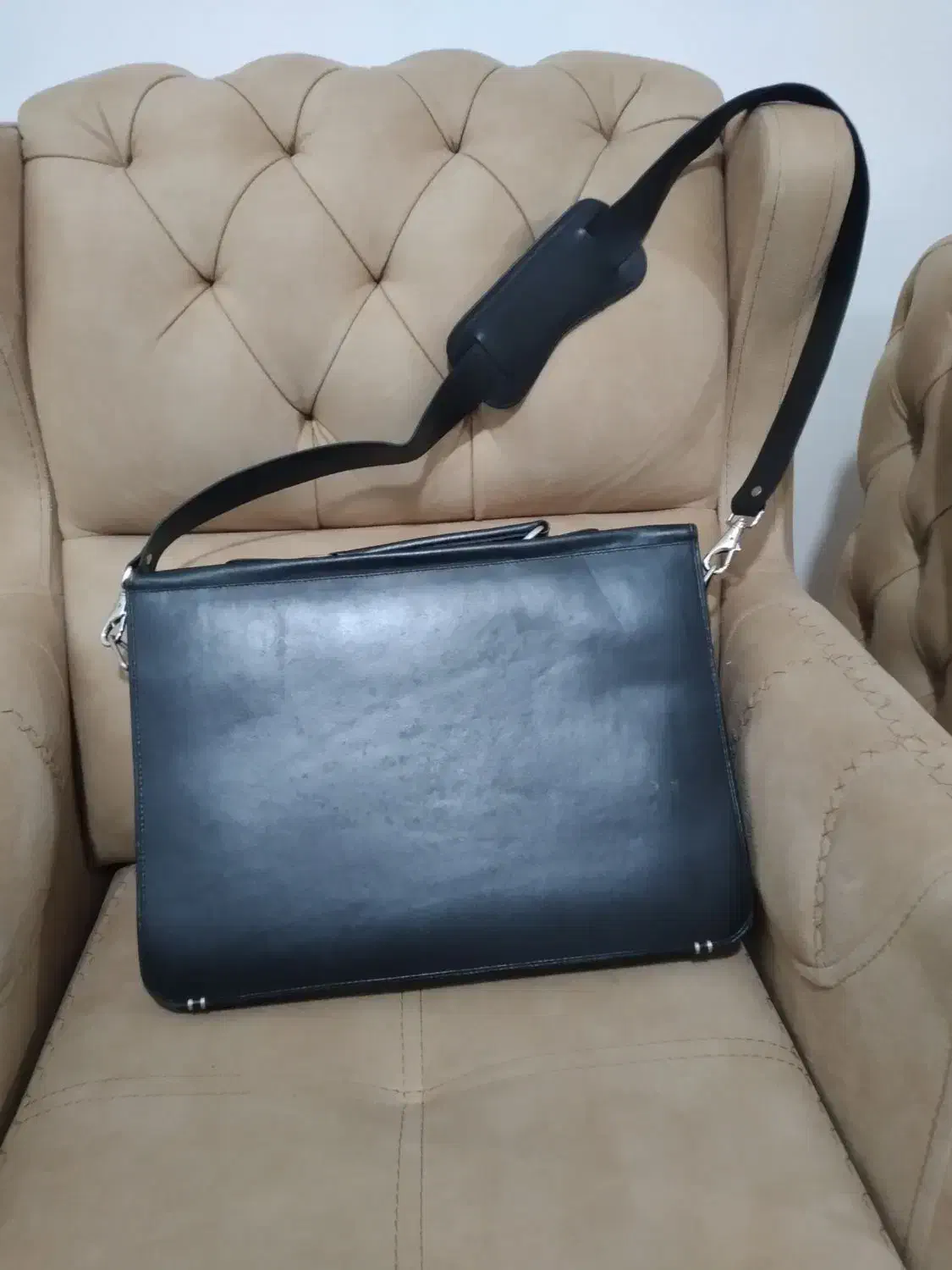 کیف اداری دانشجویی|کیف، کفش، کمربند|رشت, یخسازی|دیوار