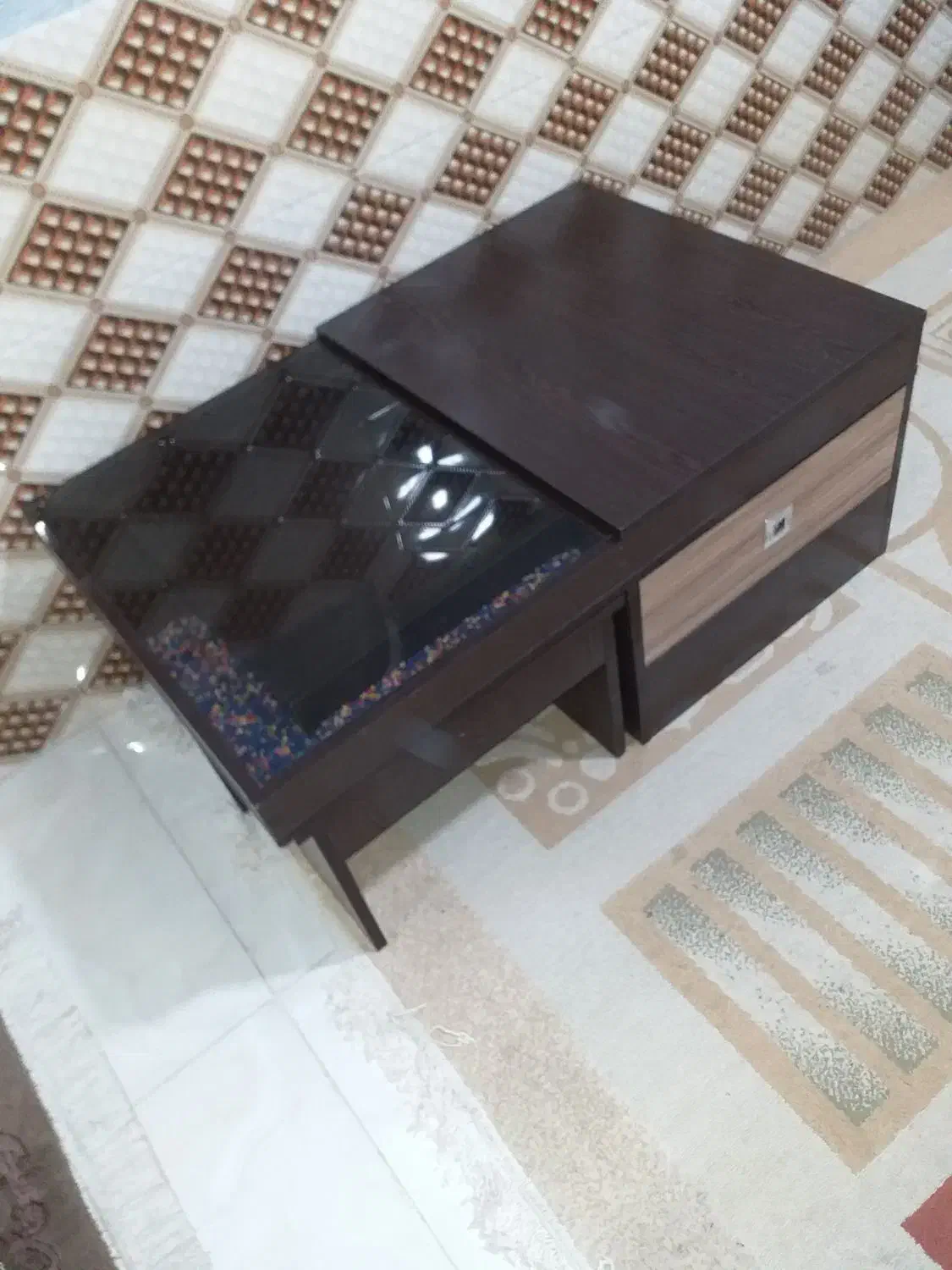 گل میز|کلکسیون و سرگرمی|سیاخ دارنگون, |دیوار