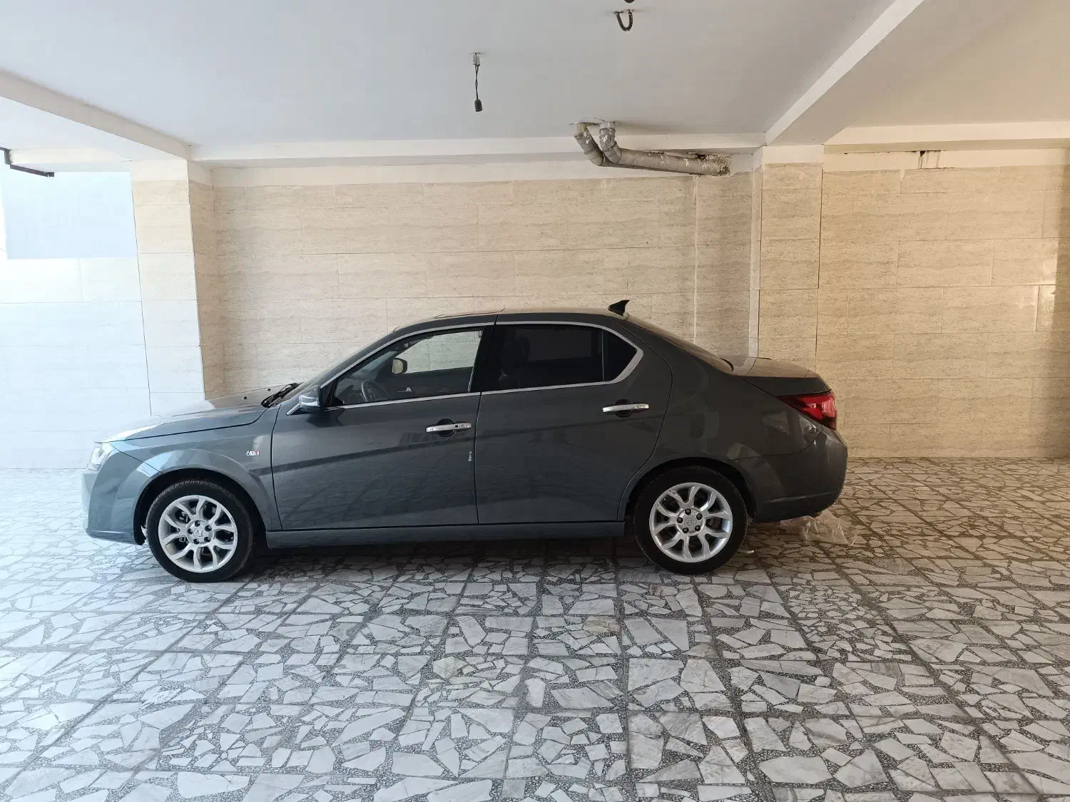 دنا پلاس اتومات آپشنال فول کم کار|خودرو سواری و وانت|آمل, |دیوار