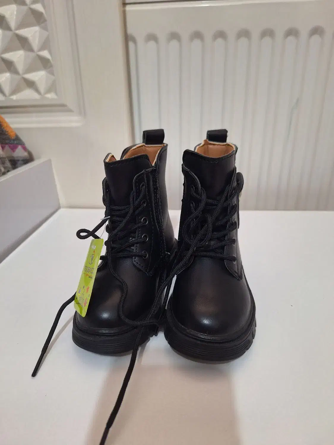 بوت بچگانه شیک ونو|کفش و لباس بچه|بروجن, |دیوار