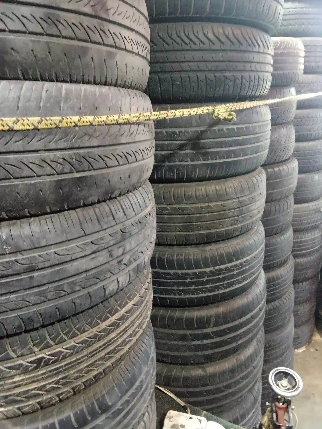 لاستیک استوک پراید پژو سمند نیسان و ...|قطعات یدکی و لوازم جانبی|مشهد, قائم|دیوار