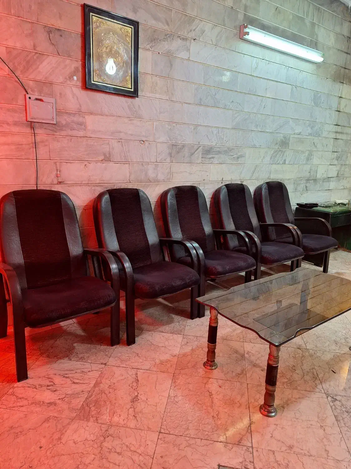 صندلی های اداری املاک و نئون فوری|مبلمان اداری|کرج, گلشهر|دیوار