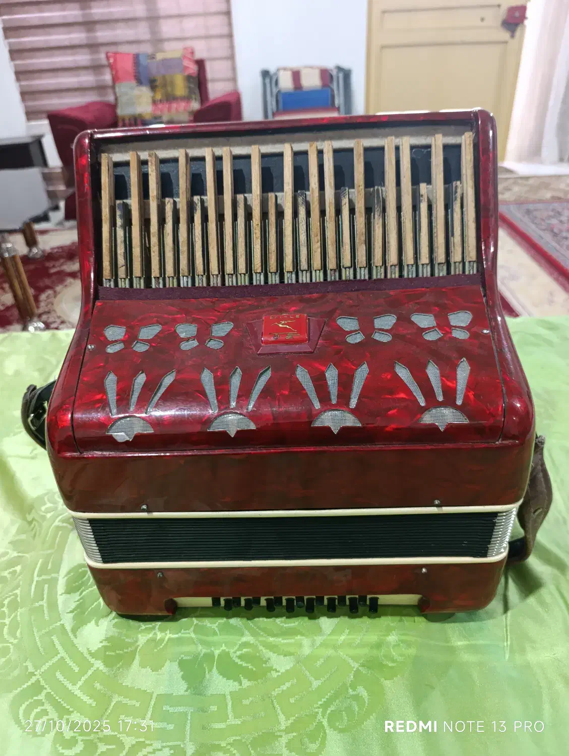 آکاردئون عتیقه|سازهای بادی|ارومیه, |دیوار