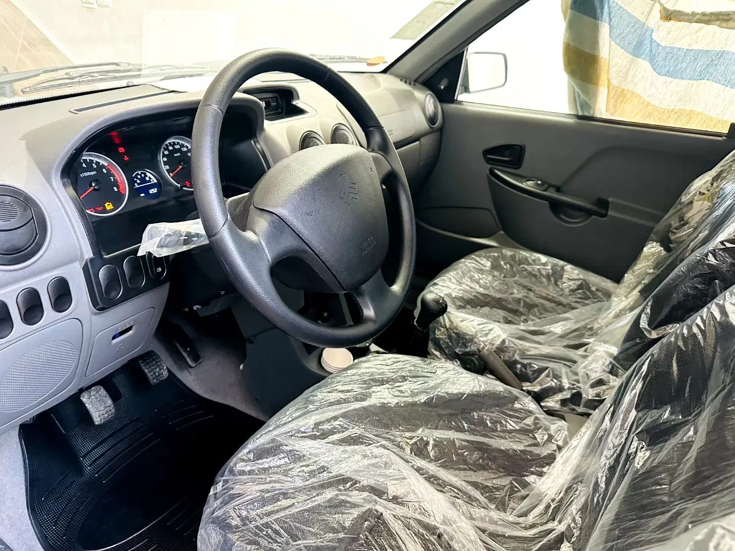 پراید وانت ۱۴۰۴|خودرو سواری و وانت|لنگرود, |دیوار