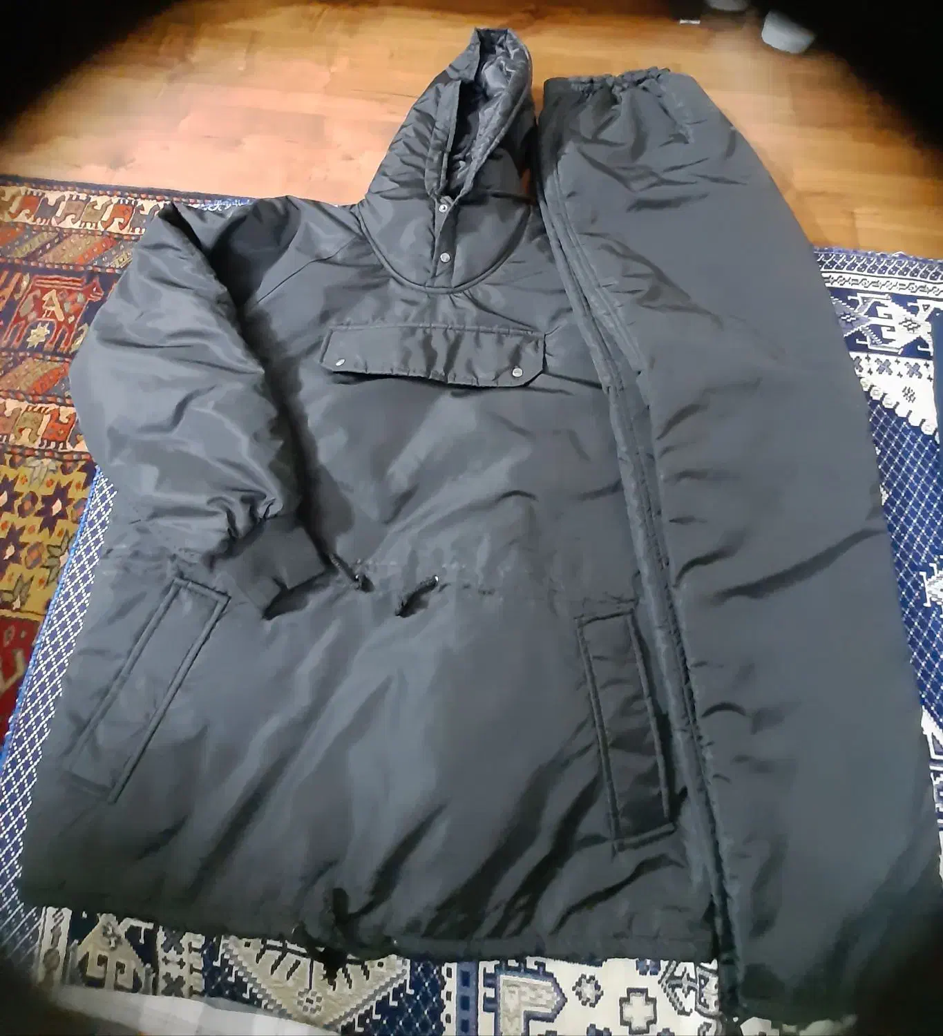 بادگیر|لباس|تهران, آهنگران (سراسیاب دولاب)|دیوار