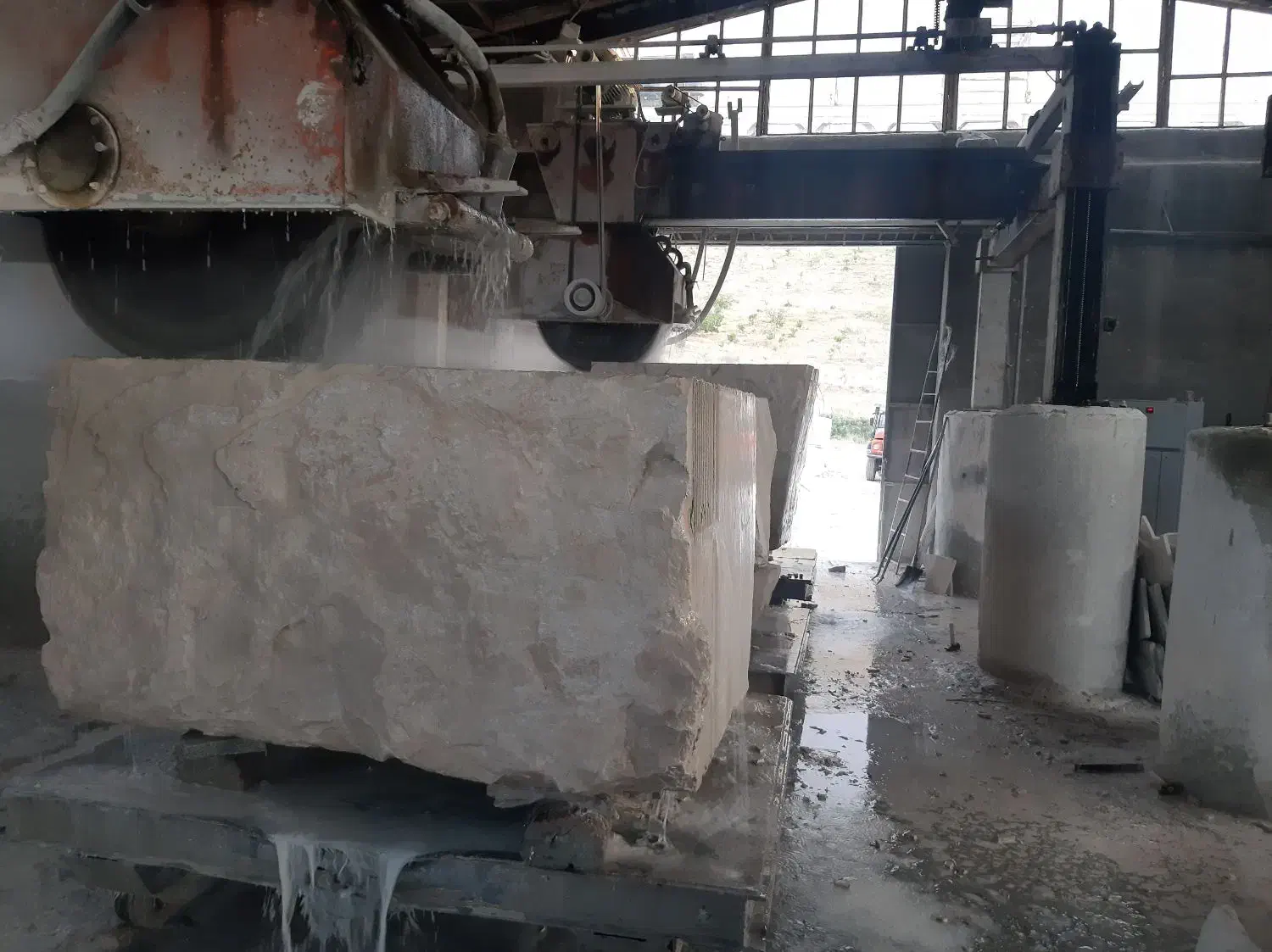 استخدام کارگر کارخانه سنگبری|استخدام صنعتی، فنی، مهندسی|کرمانشاه, |دیوار