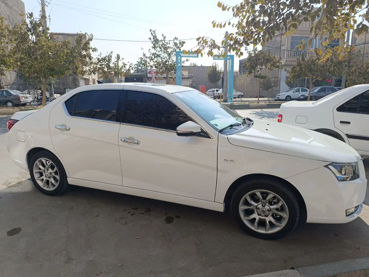 دنا پلاس اپشنال اتوماتیک سفید در حد۱۴۰۳|خودرو سواری و وانت|قم, پردیسان|دیوار