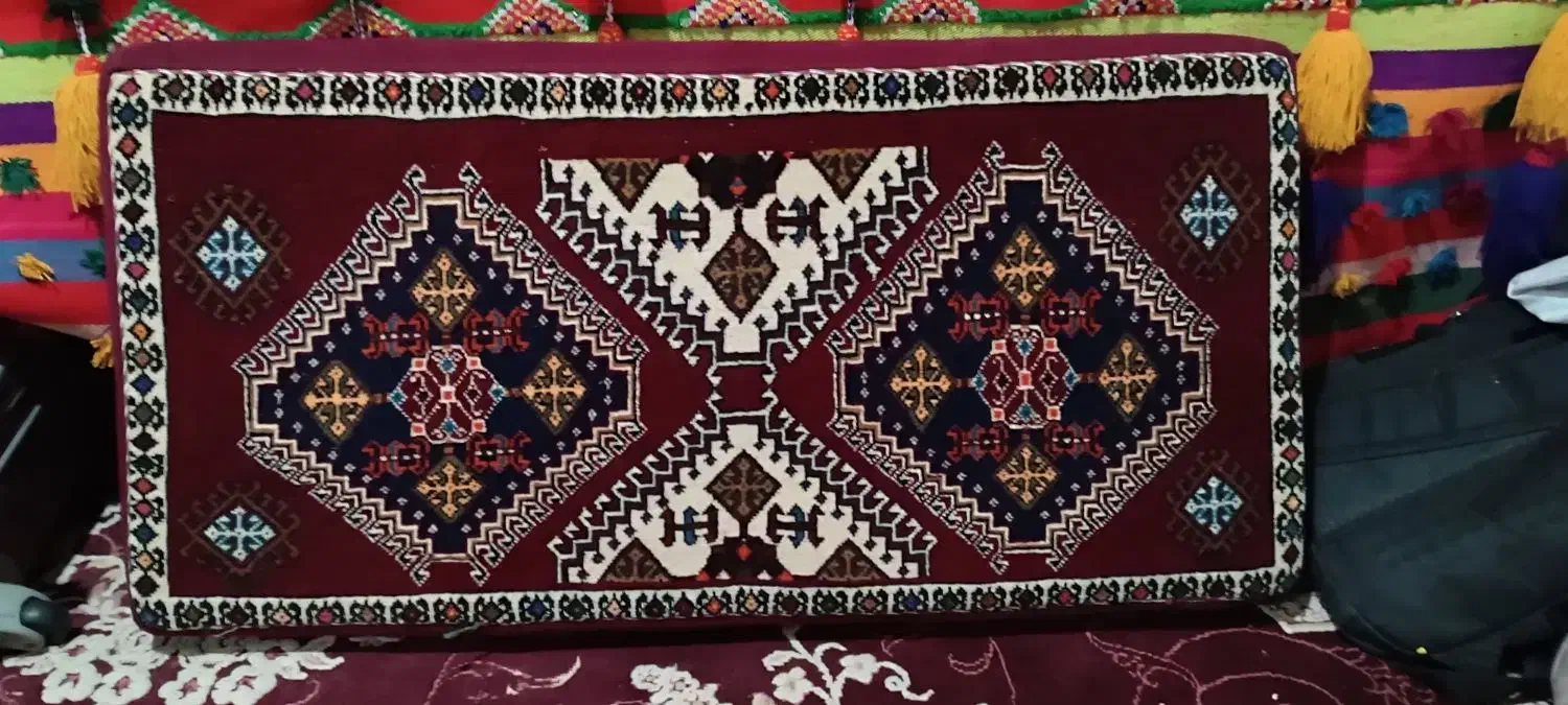 پشتی دست بافت کناپه|پشتی|زرقان, |دیوار