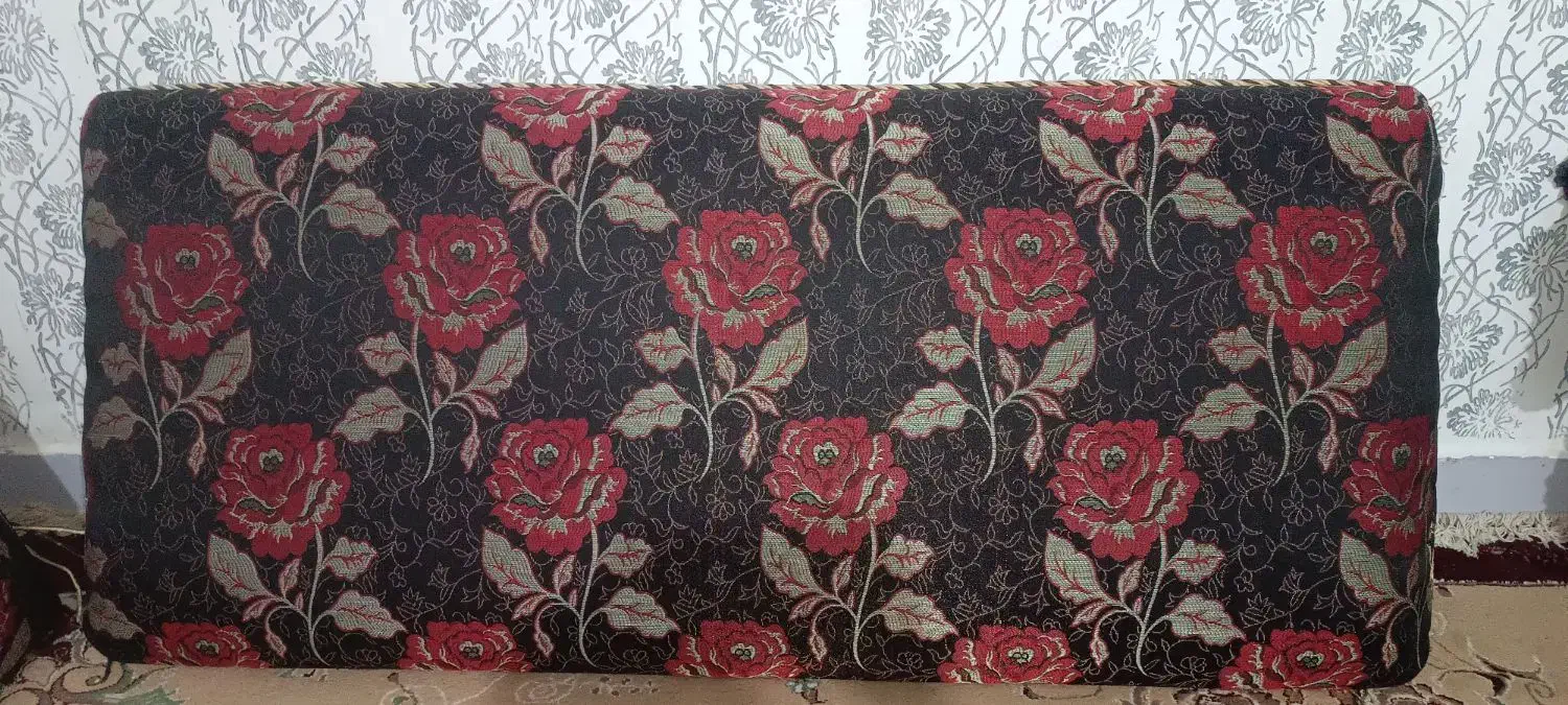 ۴ عدد پشتی سالم|پشتی|شوشتر, |دیوار