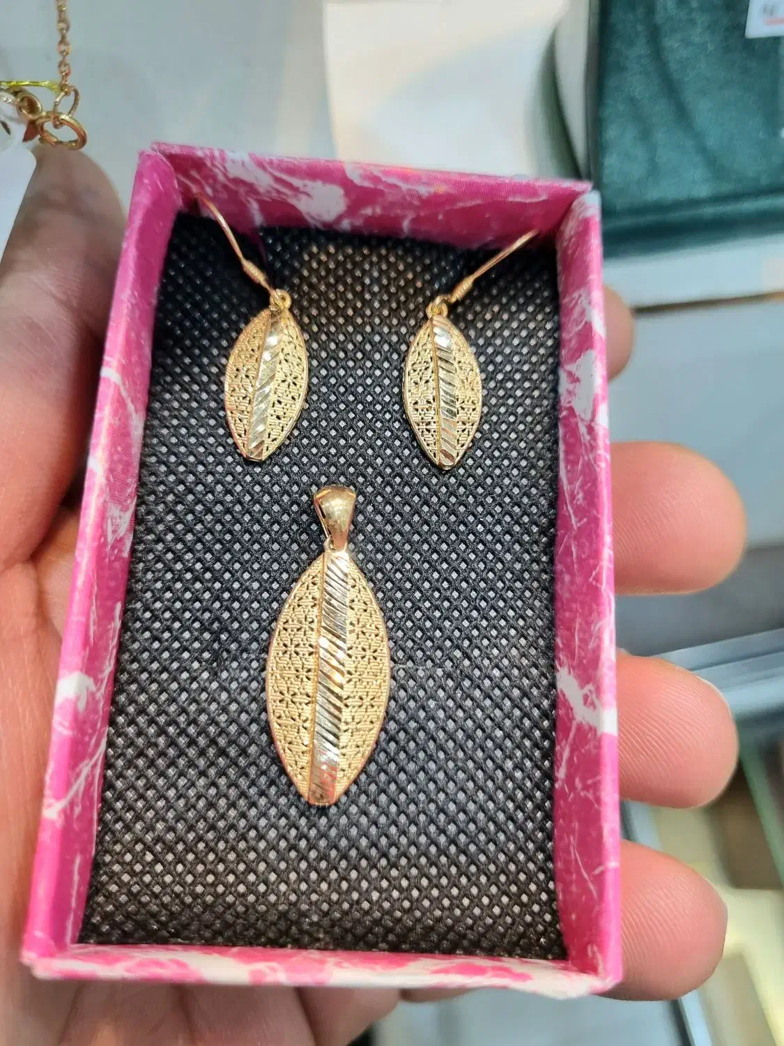 نیم ست طلا اجرت اقتصادی|جواهرات|کاشان, بازار کاشان|دیوار