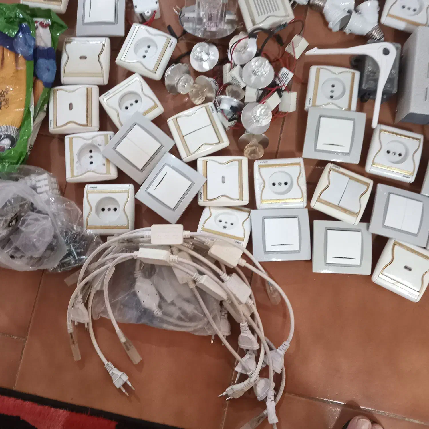 تعدادی وسایل حراج|حراج|اردبیل, |دیوار