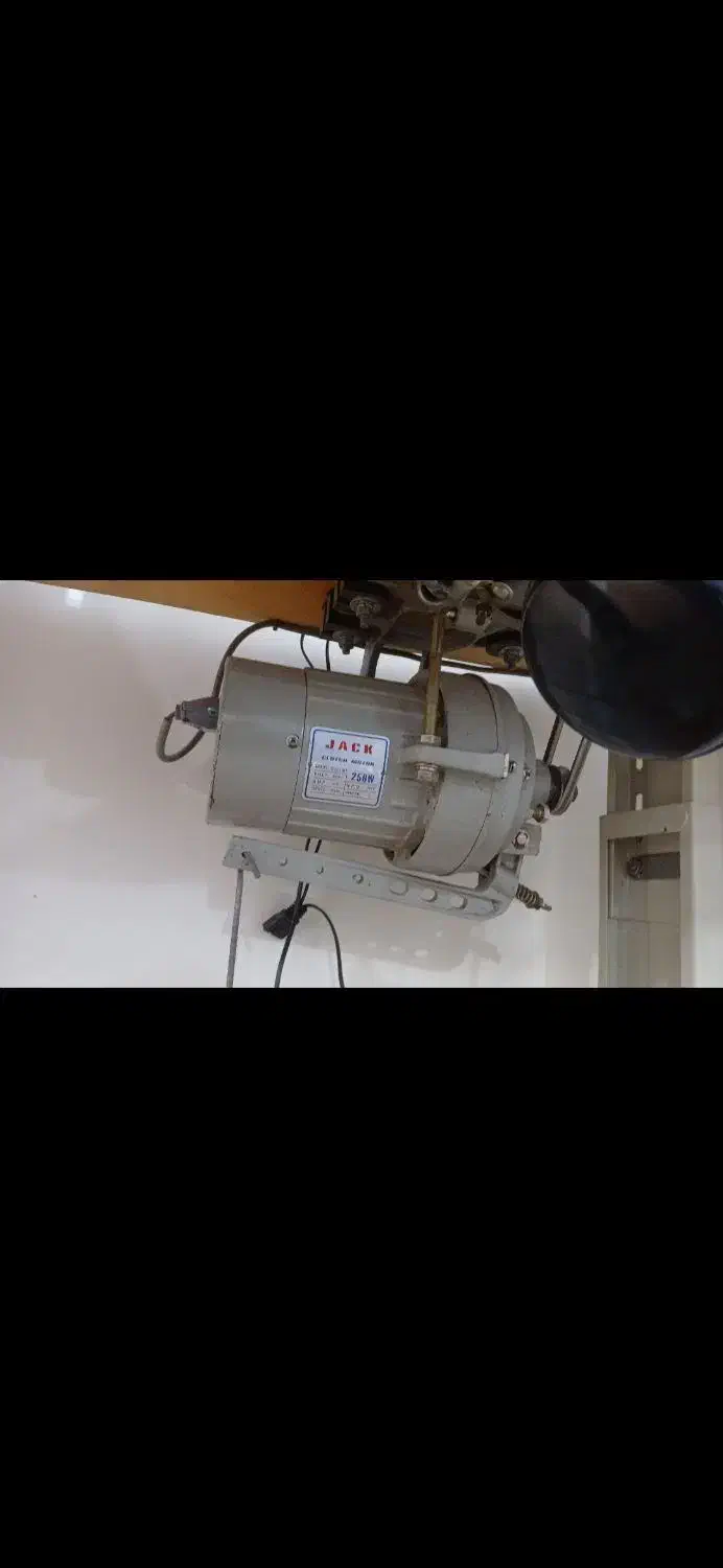 یک عدد چرخ خیاطی جک و یک پاکدوزی پروانه|چرخ خیاطی و ریسندگی|اهواز, کوی مندلی(سه راه خرمشهر)|دیوار