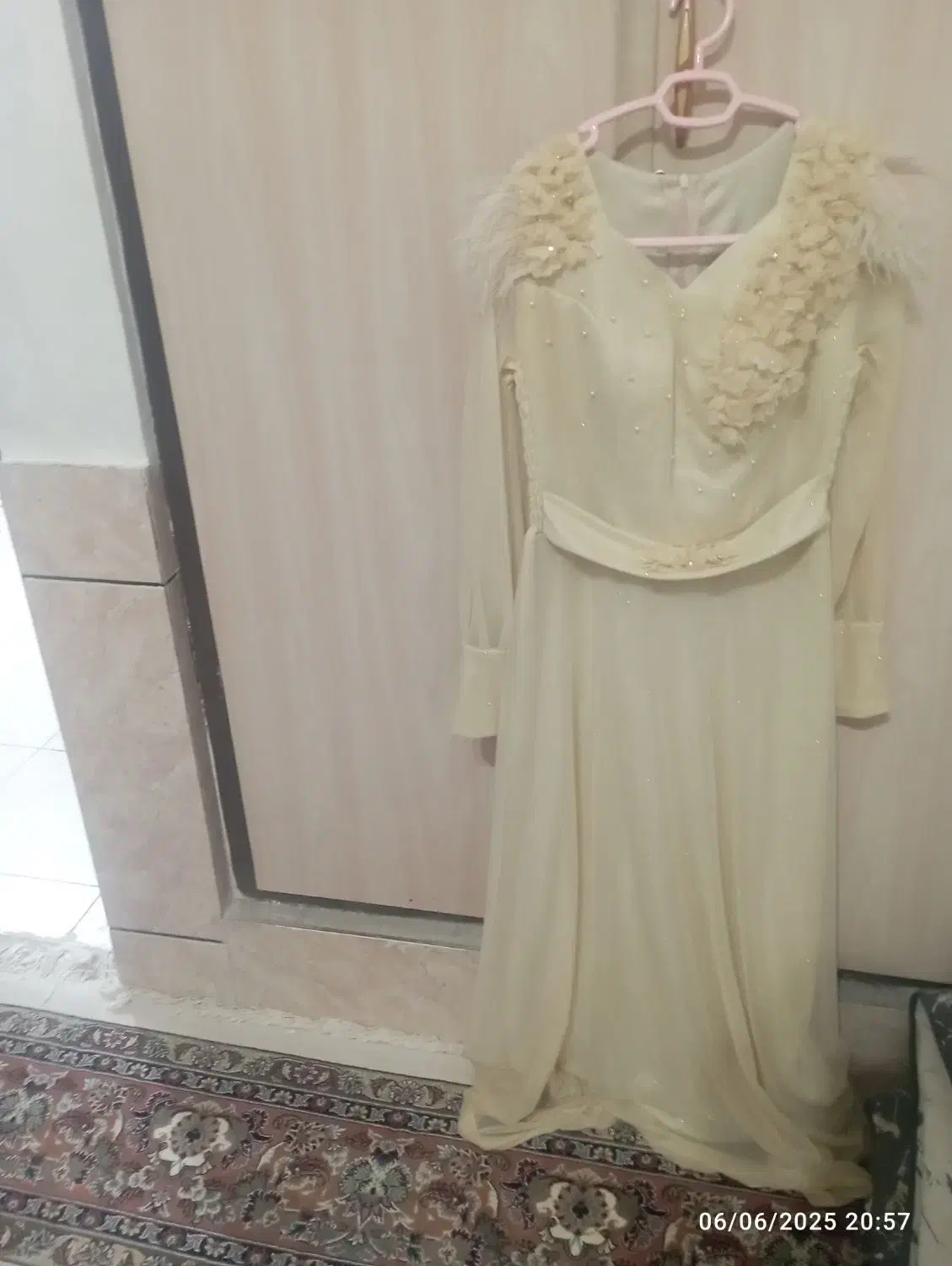 لباس فروشی|لباس|فردوس (خراسان), |دیوار