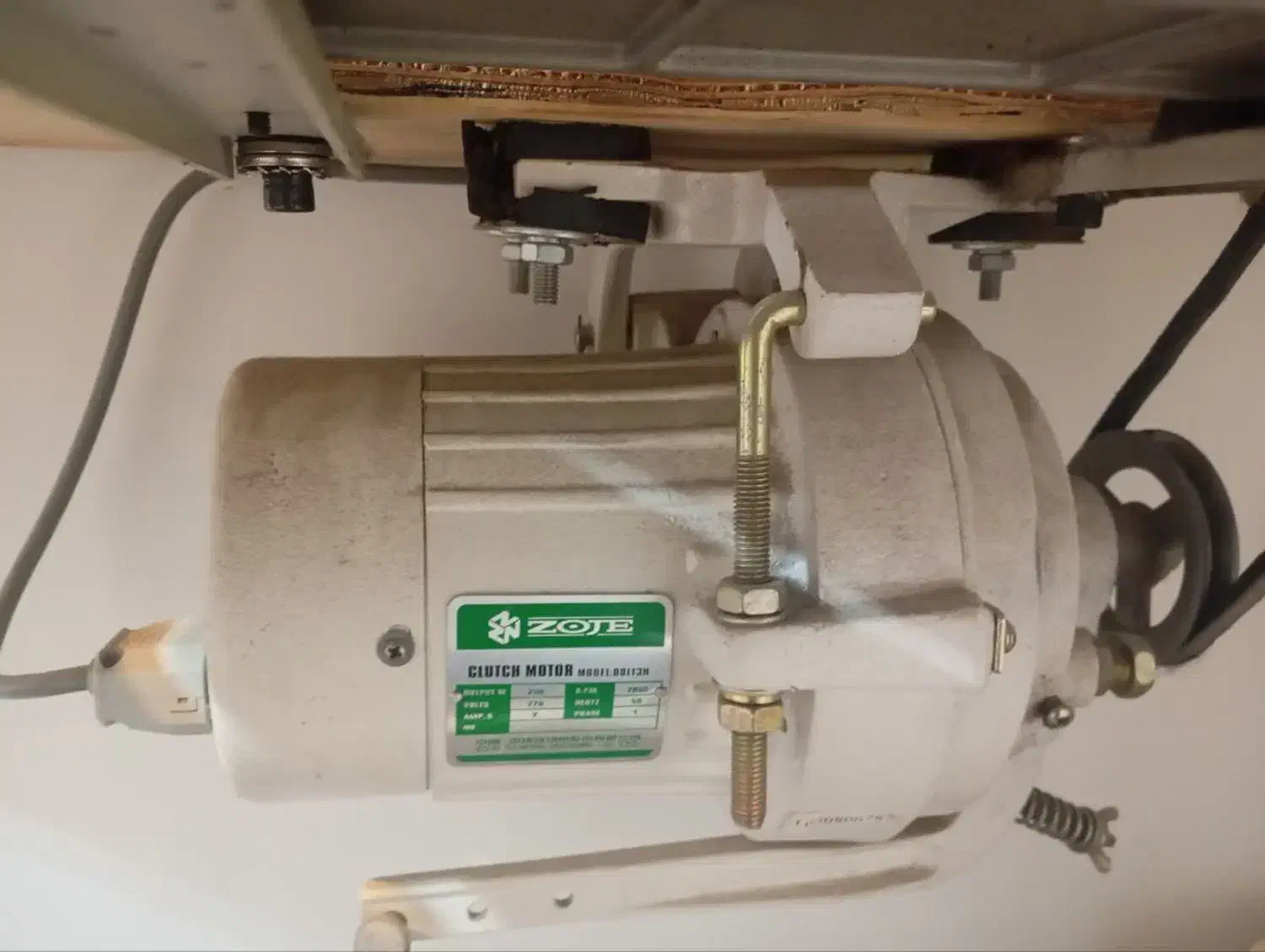 چرخ خیاطی میاندوز زوجی.|چرخ خیاطی و ریسندگی|فردوس (خراسان), |دیوار