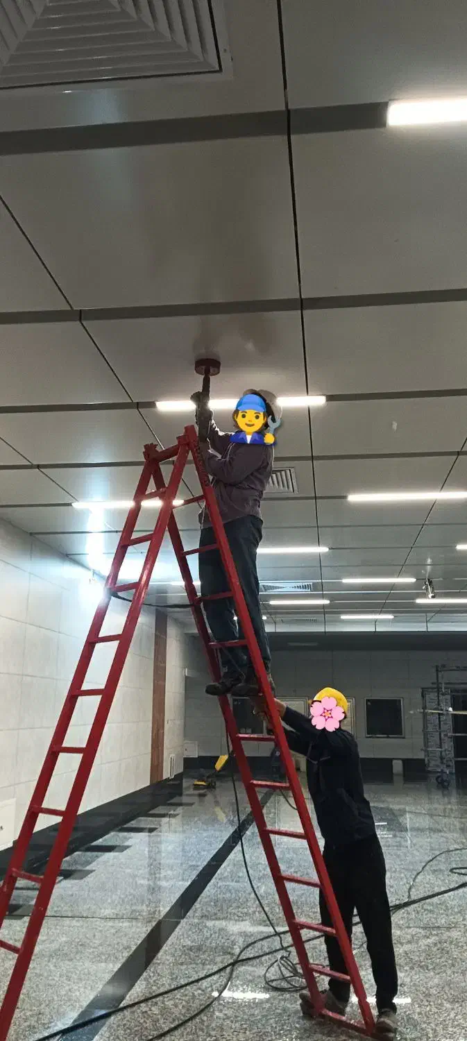 تکنسین تاسیسات الکتریکی و شاگرد برقکار|استخدام صنعتی، فنی، مهندسی|مشهد, ترمینال|دیوار