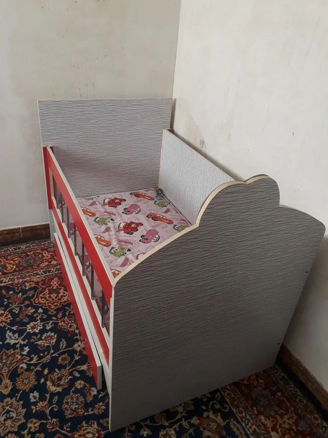 تختخواب کودک سالم ودرحدنو|تخت و سرویس خواب|دهگلان, |دیوار