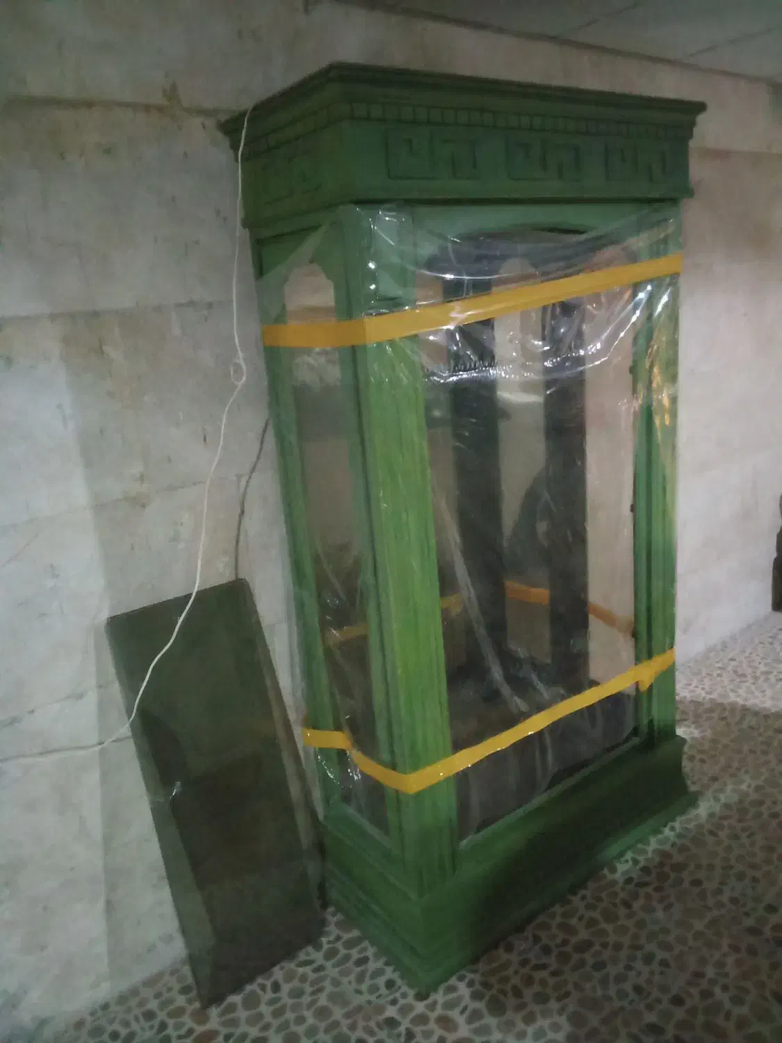 بوفه ویترین رایگان مال خودش|بوفه، ویترین، کنسول|کیش, |دیوار