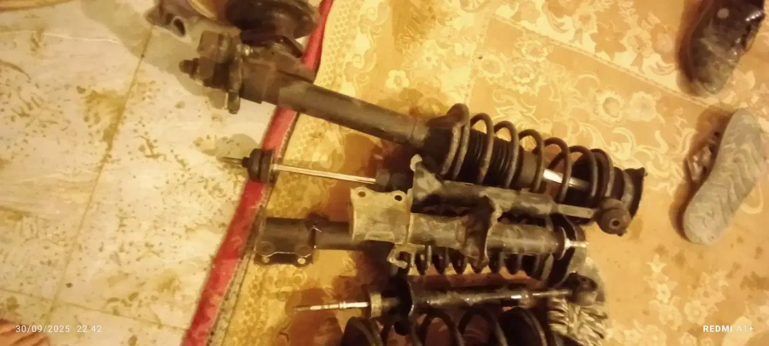 کمک‌پژو  صمنذ206 جلو و عقب با فنر بسته|قطعات یدکی و لوازم جانبی|شیراز, حجت آباد|دیوار