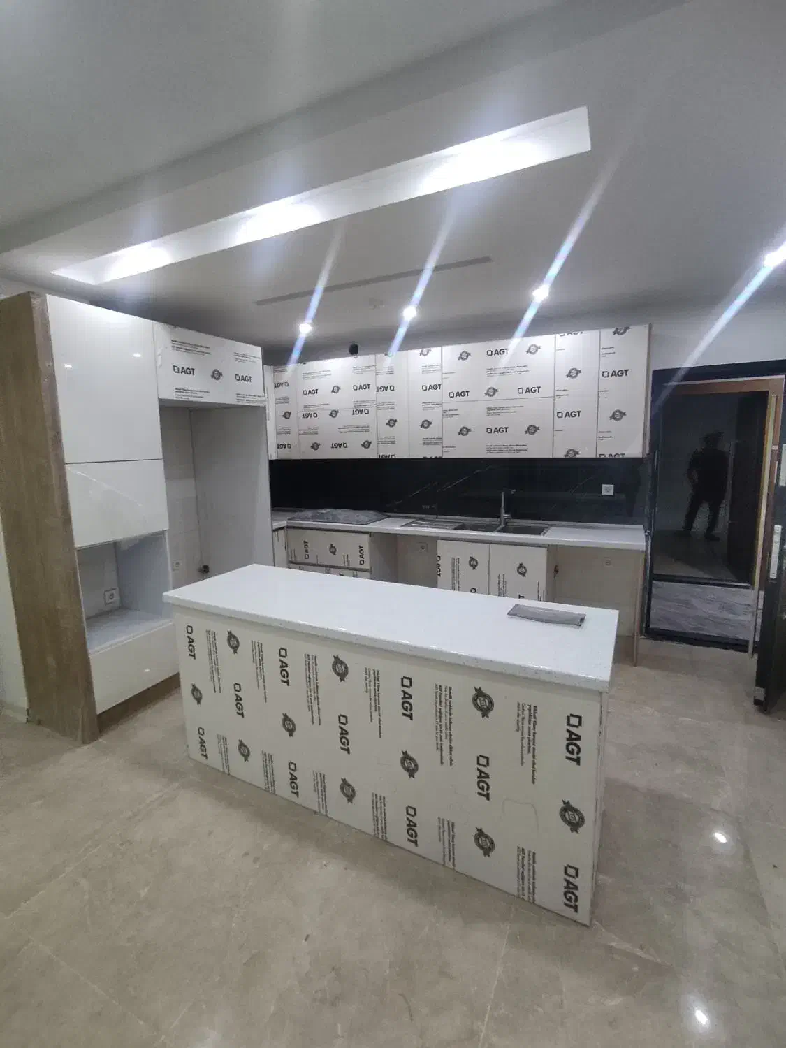 ۹۵متر2خواب/۲پارکینگ سندی/توحیدنوساز/به قیمت|فروش آپارتمان|تهران, نصرت|دیوار