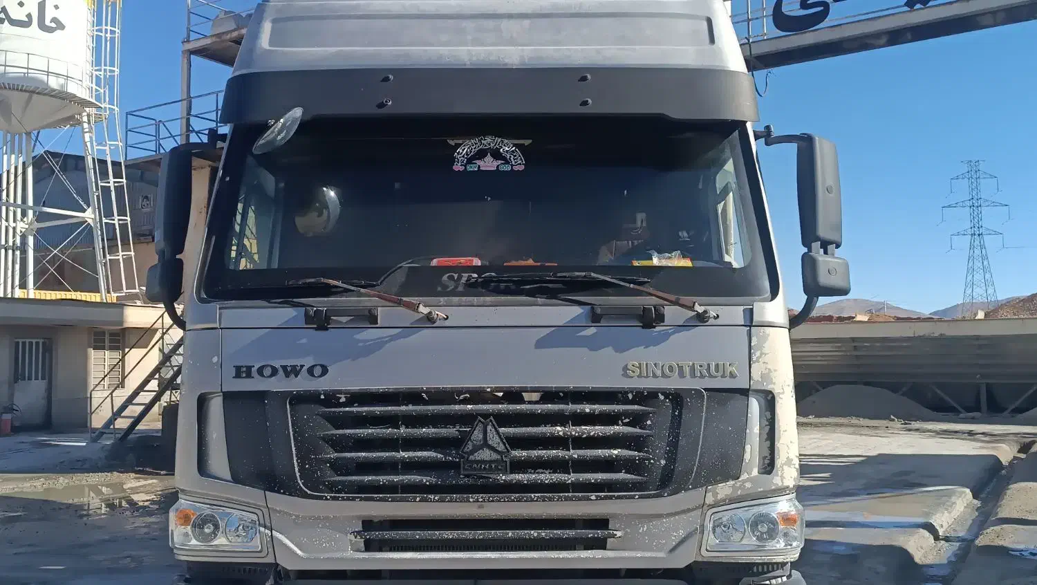 فروش کشنده هوو|خودرو سنگین|نیریز, |دیوار