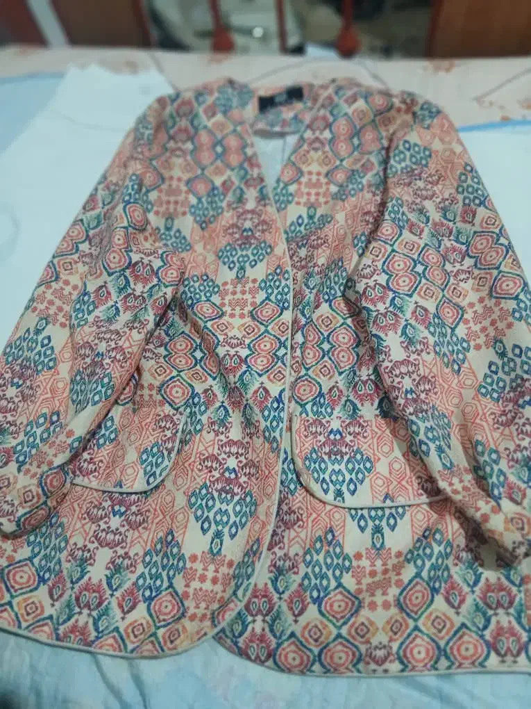 مانتو دخترانه.و شومیز دخترانه.با یه جفت کفش|لباس|ایذه, |دیوار