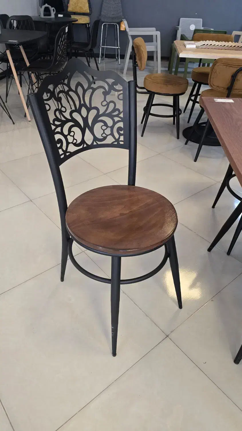 میزو صندلی غذاخوری فلزی|میز و صندلی غذاخوری|یزد, |دیوار