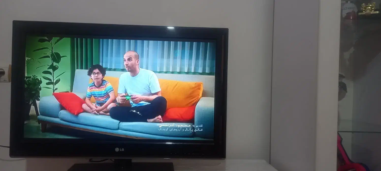 تلویزیون ۳۲ اینج ال ای دی..مهاجران|تلویزیون و پروژکتور|اراک, |دیوار