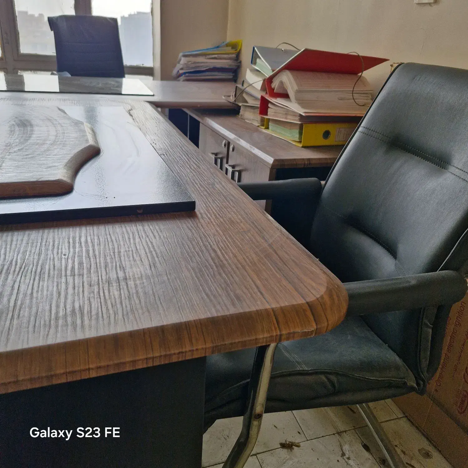 میز مدیرت ومیز جلسه با۴ سندلی|مبلمان اداری|تهران, صادقیه|دیوار