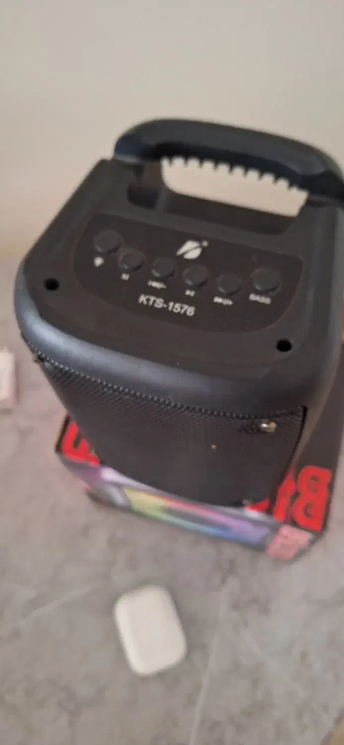 اسپیکر|پخش‌کننده همراه|باغستان, |دیوار