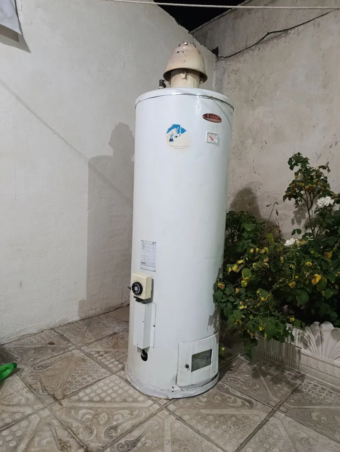 آبگرمکن زمینی|آبگرمکن، پکیج، شوفاژ|بیجار, |دیوار