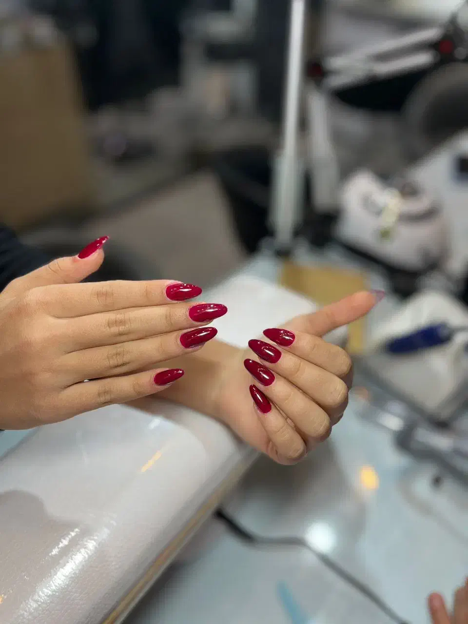 خدمات رایگان ناخن با بهترین متریال|خدمات آرایشگری و زیبایی|شیراز, کوی وحدت|دیوار