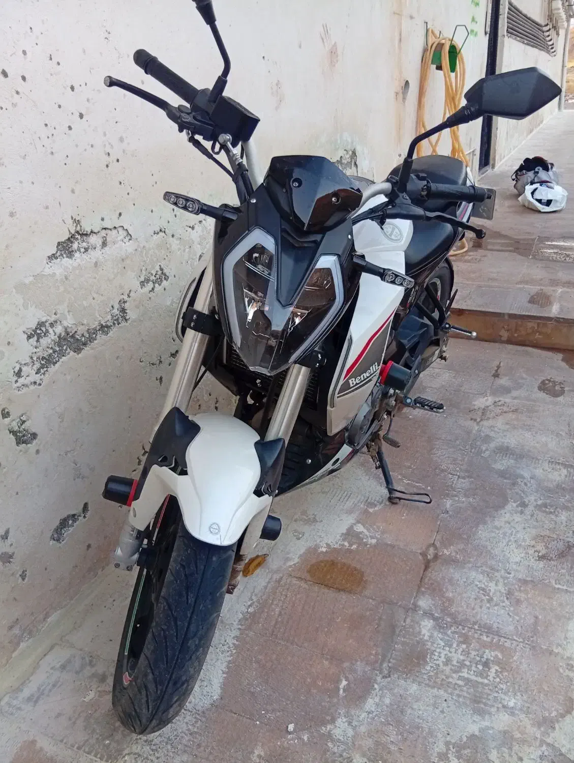 بنلی۱۸۰s|موتورسیکلت|هشتگرد, شهرک ولیعصر (مصلی)|دیوار