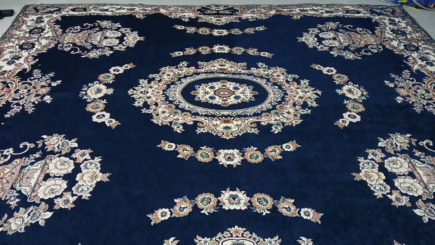 روفرشی مخمل ۱۲متری|روفرشی|اصفهان, باغ فدک|دیوار