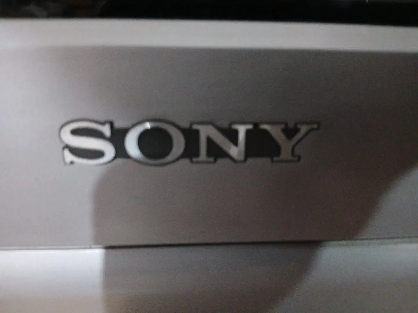 تلویزیون ۲۱ سونی اصل پلمپ سالم همراه با دیجیتال|تلویزیون و پروژکتور|همدان, |دیوار