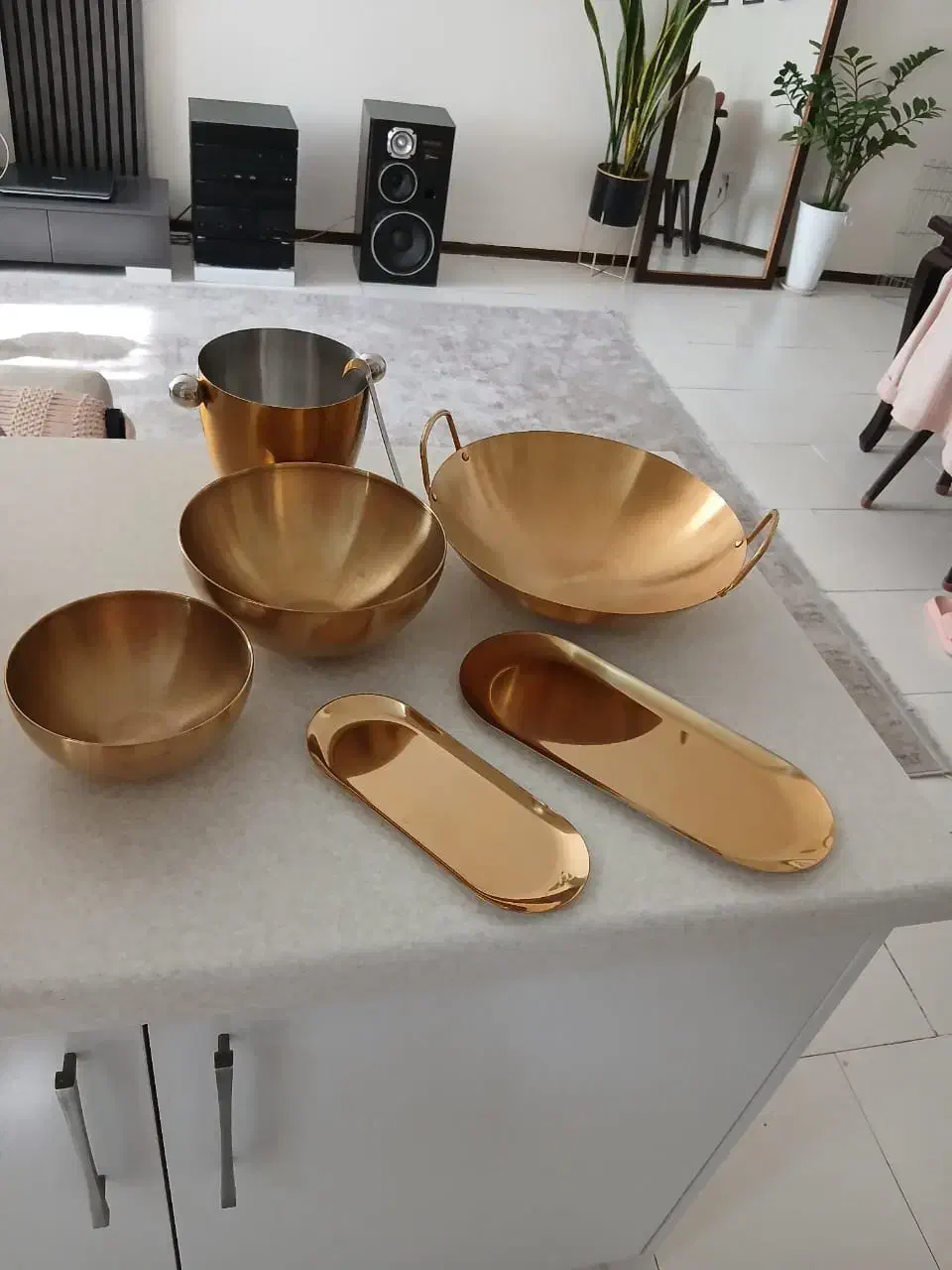 پذیرایی طلایی|ظروف سرو و پذیرایی|پردیس, فاز ۴|دیوار