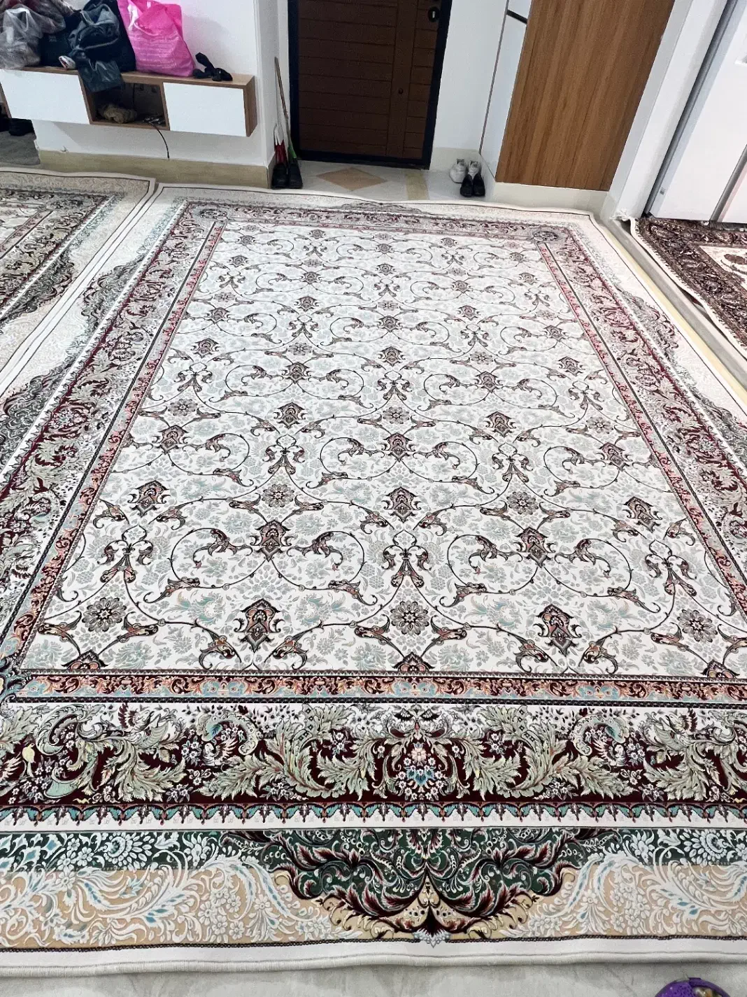 فرش ۱۲ متری گل برجسته ۱۲۰۰ شانه|فرش|قم, صفاشهر|دیوار