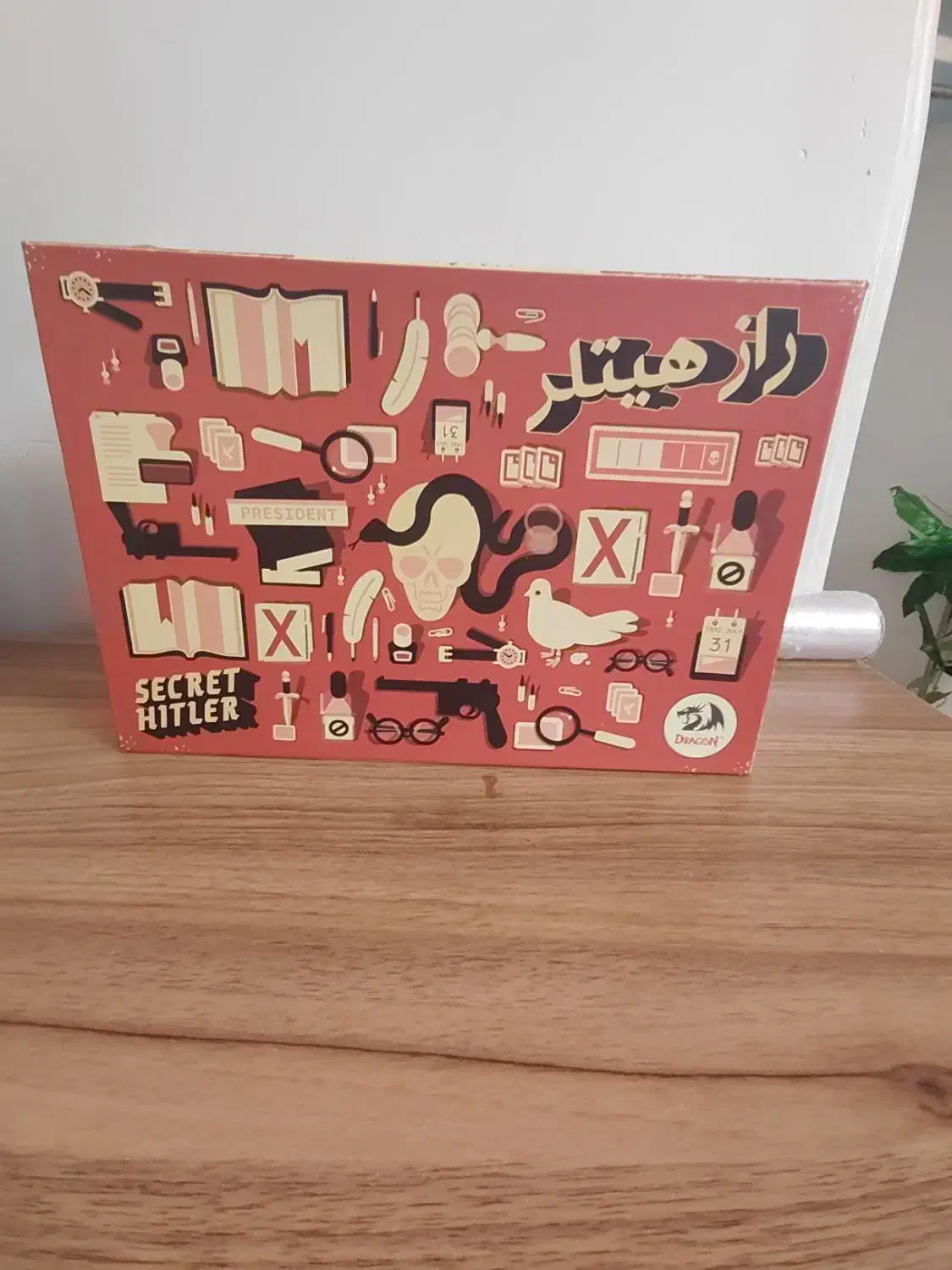 یک میکروسکوپ با یک تلسکوپ و یک بازی راز هیتلر|کلکسیون و سرگرمی|تهران, مشیریه|دیوار