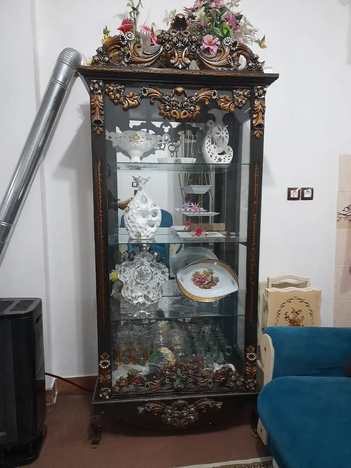 ویترین بدون آینه سالم وتمیز|بوفه، ویترین، کنسول|سنگر, |دیوار