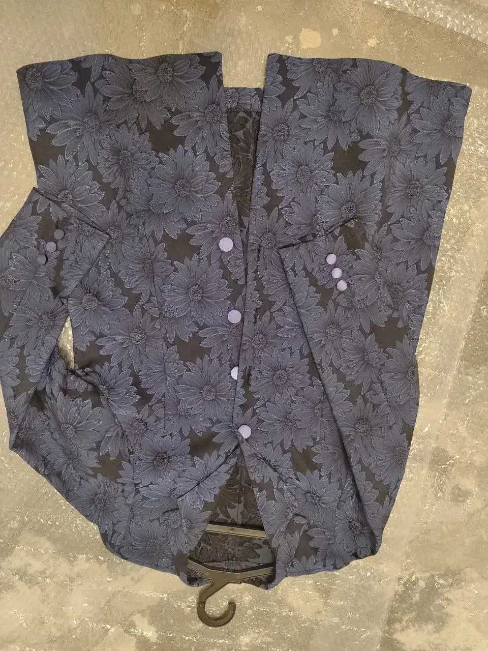 کت دامن وکت تک|لباس|بهارستان, |دیوار