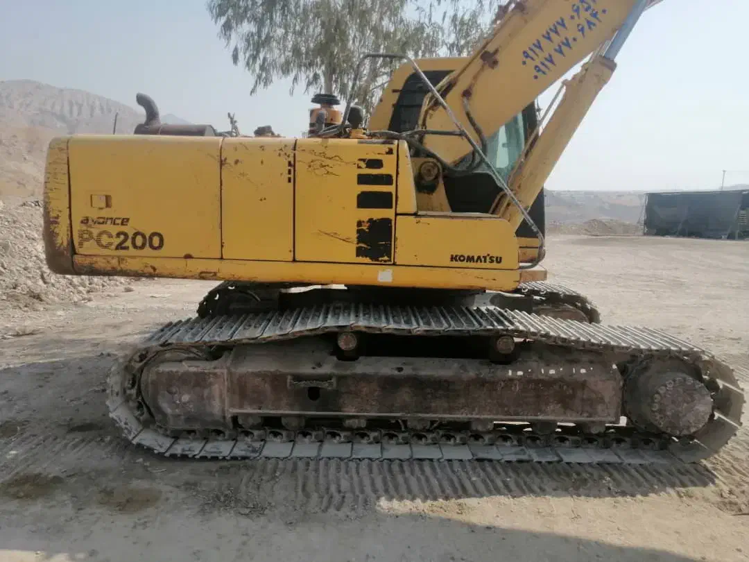 بیل کماتسو ۲۰۰ خط ۶|خودرو سنگین|شیراز, عفیفآباد|دیوار