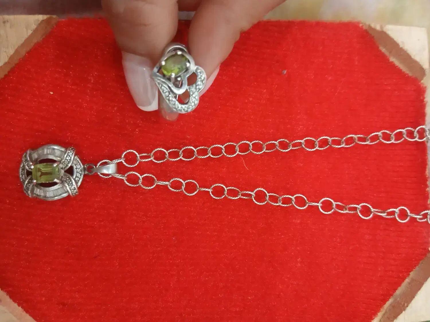 پلاک زنجیر و انگشتر نقره|جواهرات|اصفهان, شاهزید|دیوار