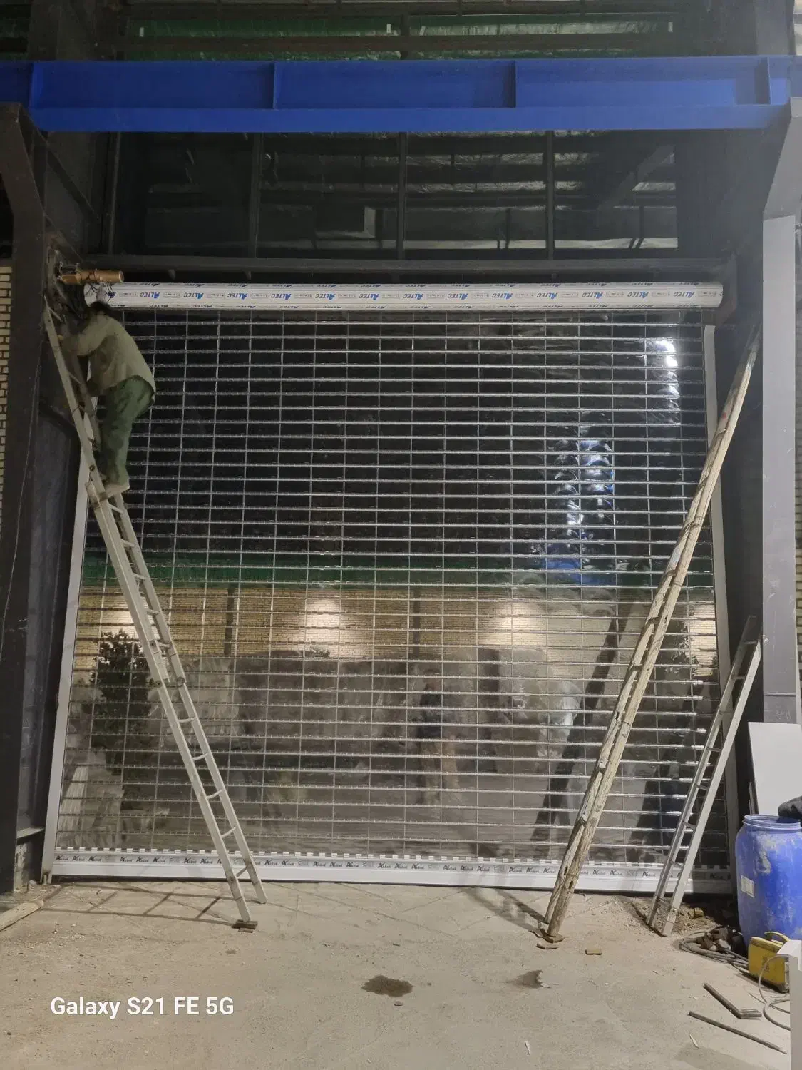 در کرکره رولاپ اتومات برقی شیشه سکوریت جک پارکینگ|خدمات پیشه و مهارت|مشهد, هدایت|دیوار